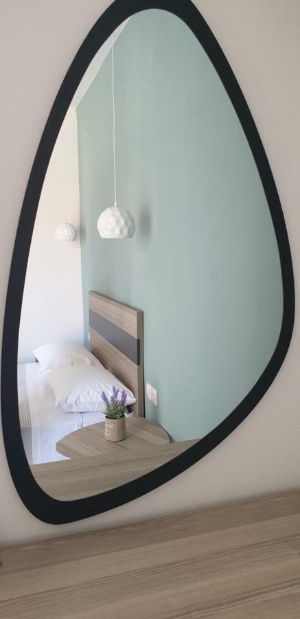 Chriselia 1 Apartment Nea Roda Ngoại thất bức ảnh