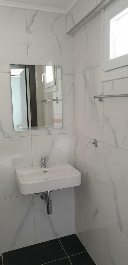 Chriselia 1 Apartment Nea Roda Ngoại thất bức ảnh