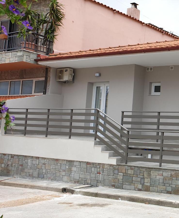 Chriselia 1 Apartment Nea Roda Ngoại thất bức ảnh